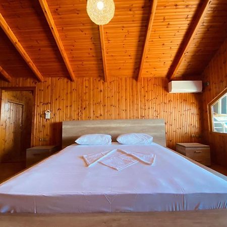 Wild Villa Apartments Σαράντα Εξωτερικό φωτογραφία