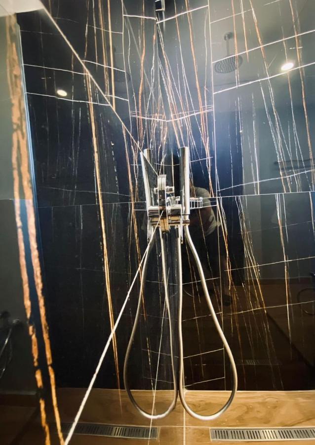Wild Villa Apartments Σαράντα Εξωτερικό φωτογραφία